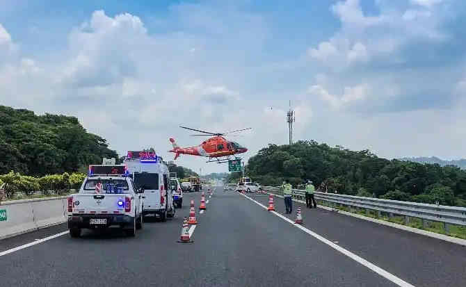 钦州高速公路汽车救援案例