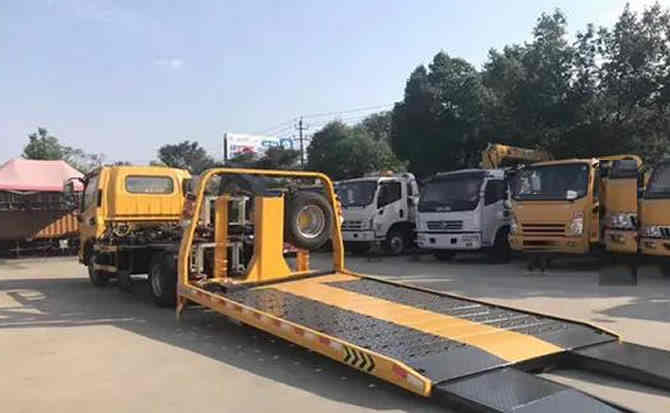 钦州汽车中途维修案例